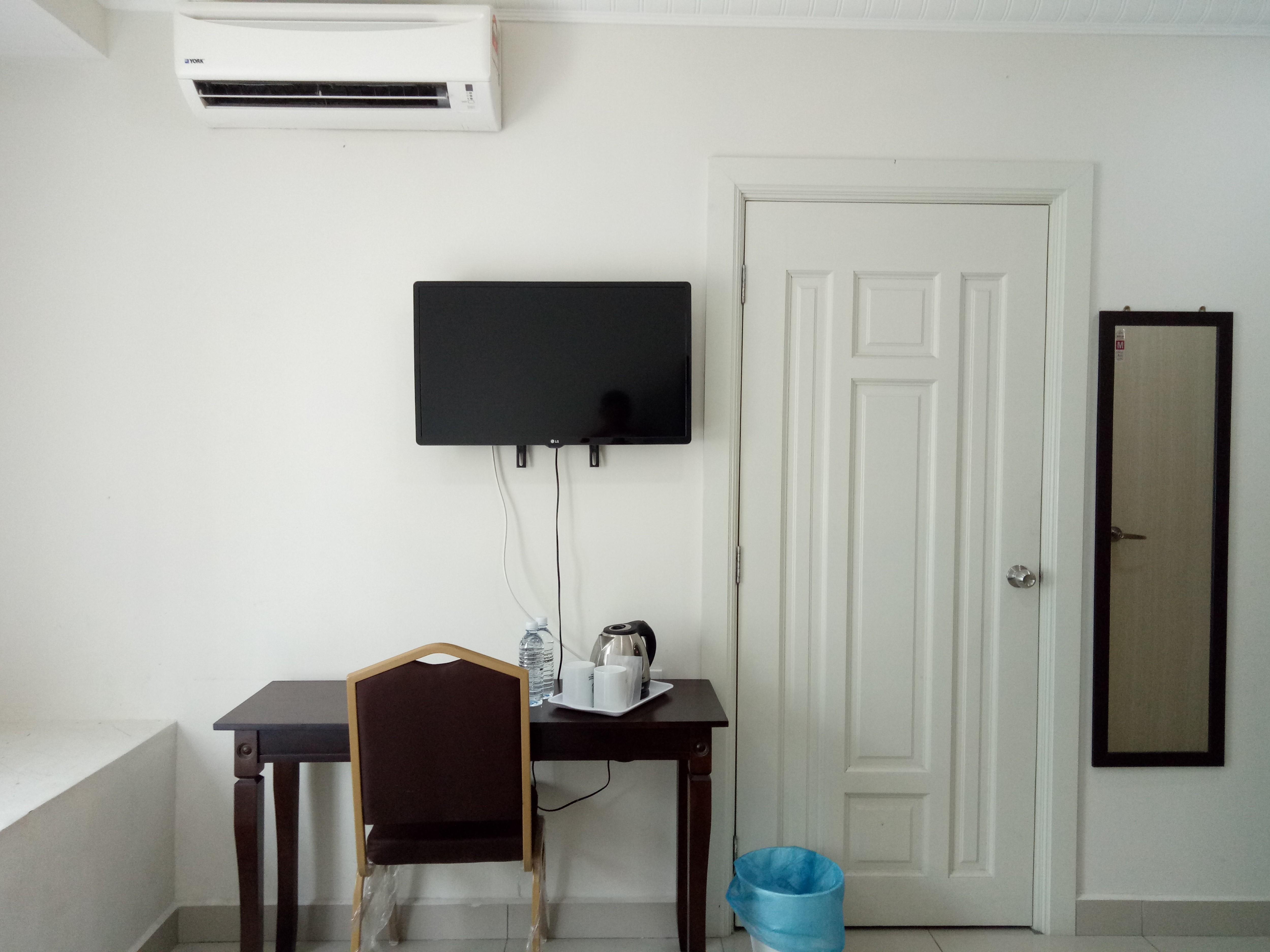 Hotel Mutiara Kgmmb, *